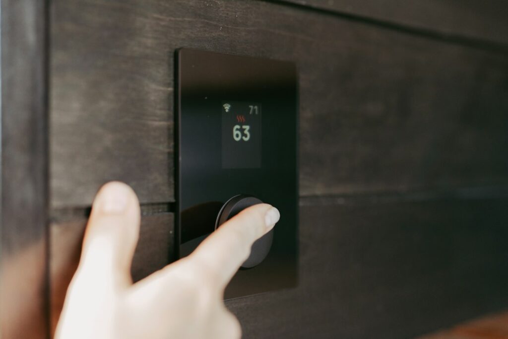 How to Troubleshoot a Non-Responsive HVAC Thermostat