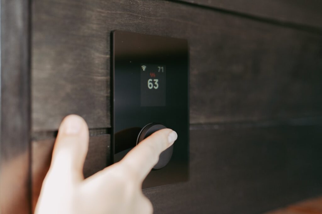 What is the Ideal Thermostat Setting for Winter in Canada?