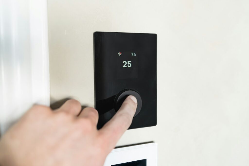 How to Adjust Your Thermostat for Seasonal Changes