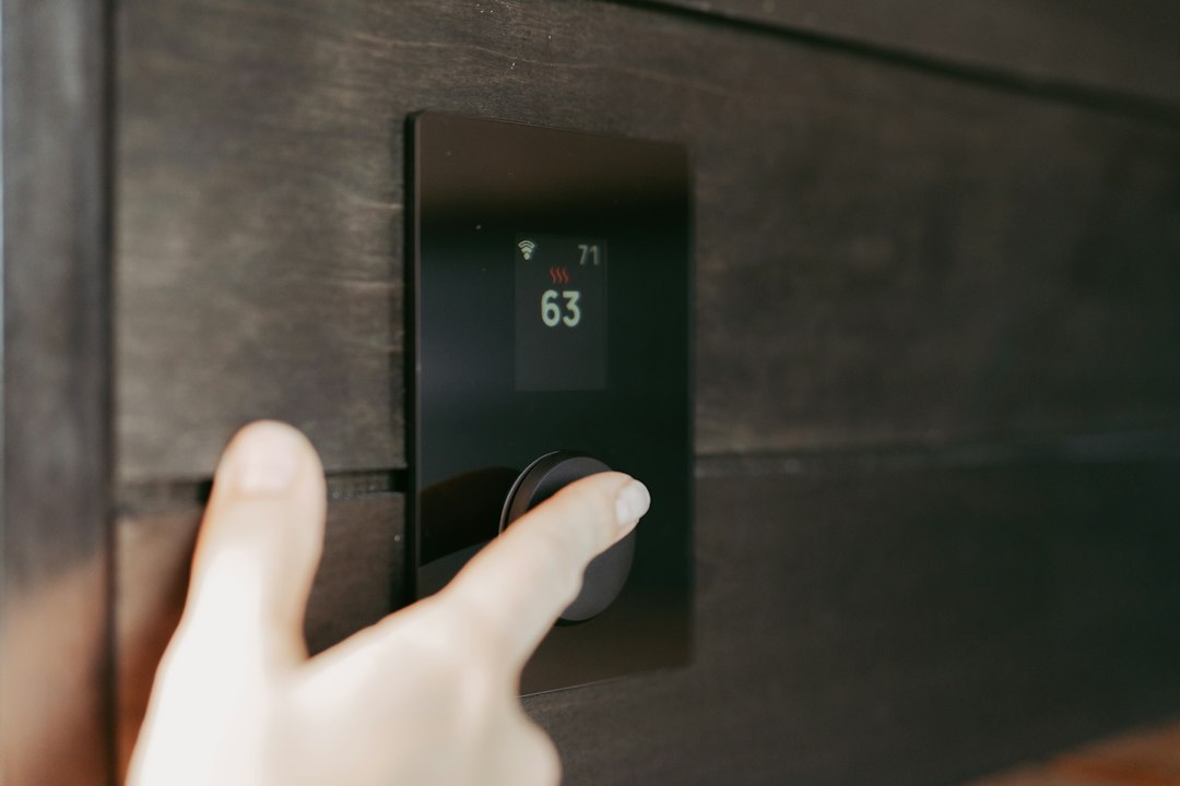 How to Adjust Your Thermostat for Seasonal Changes