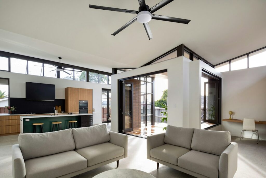 Impact of Ceiling Fan Direction on Heating Costs