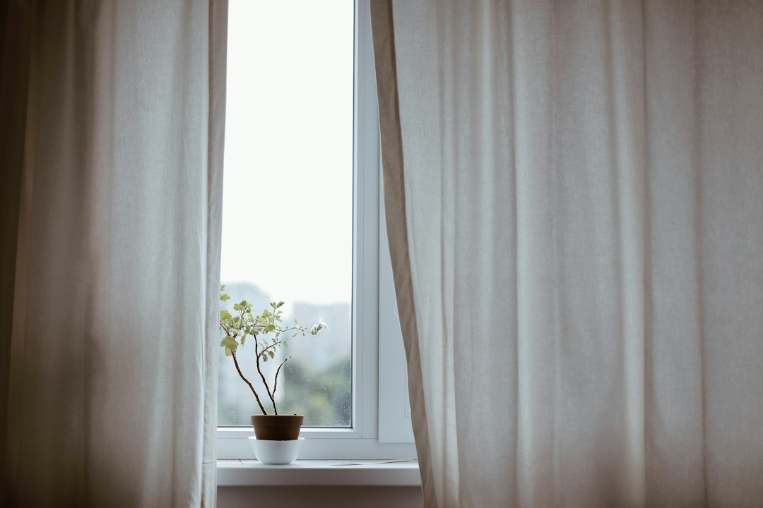 Maximizing Heat Retention Without Spiking Heating Bills